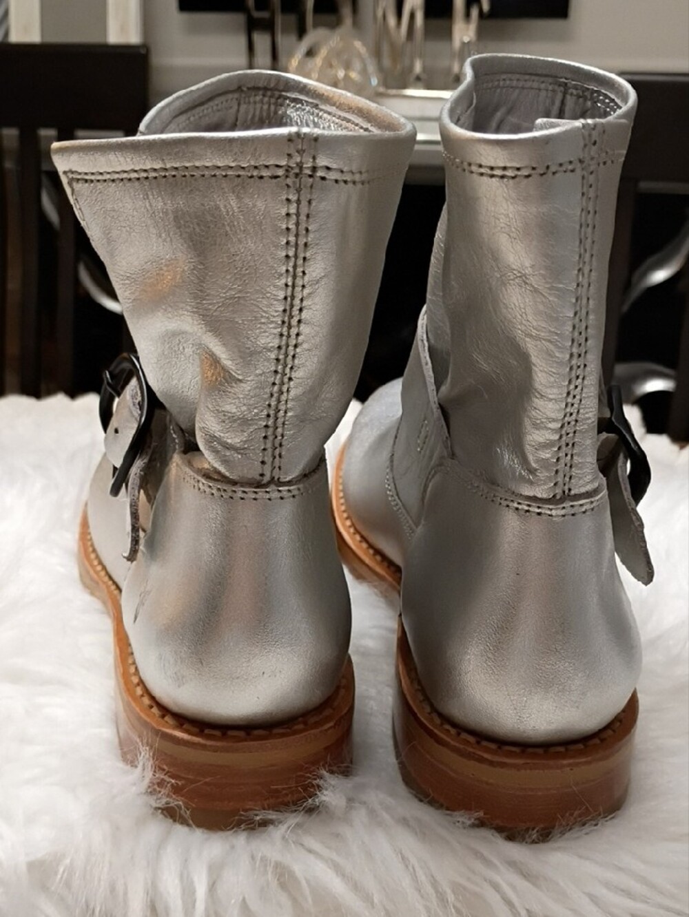New Frye Veronica Silver Metallic Leather Ankle Flex Boots with Buckle Size 7.5 - Picture 10 of 16